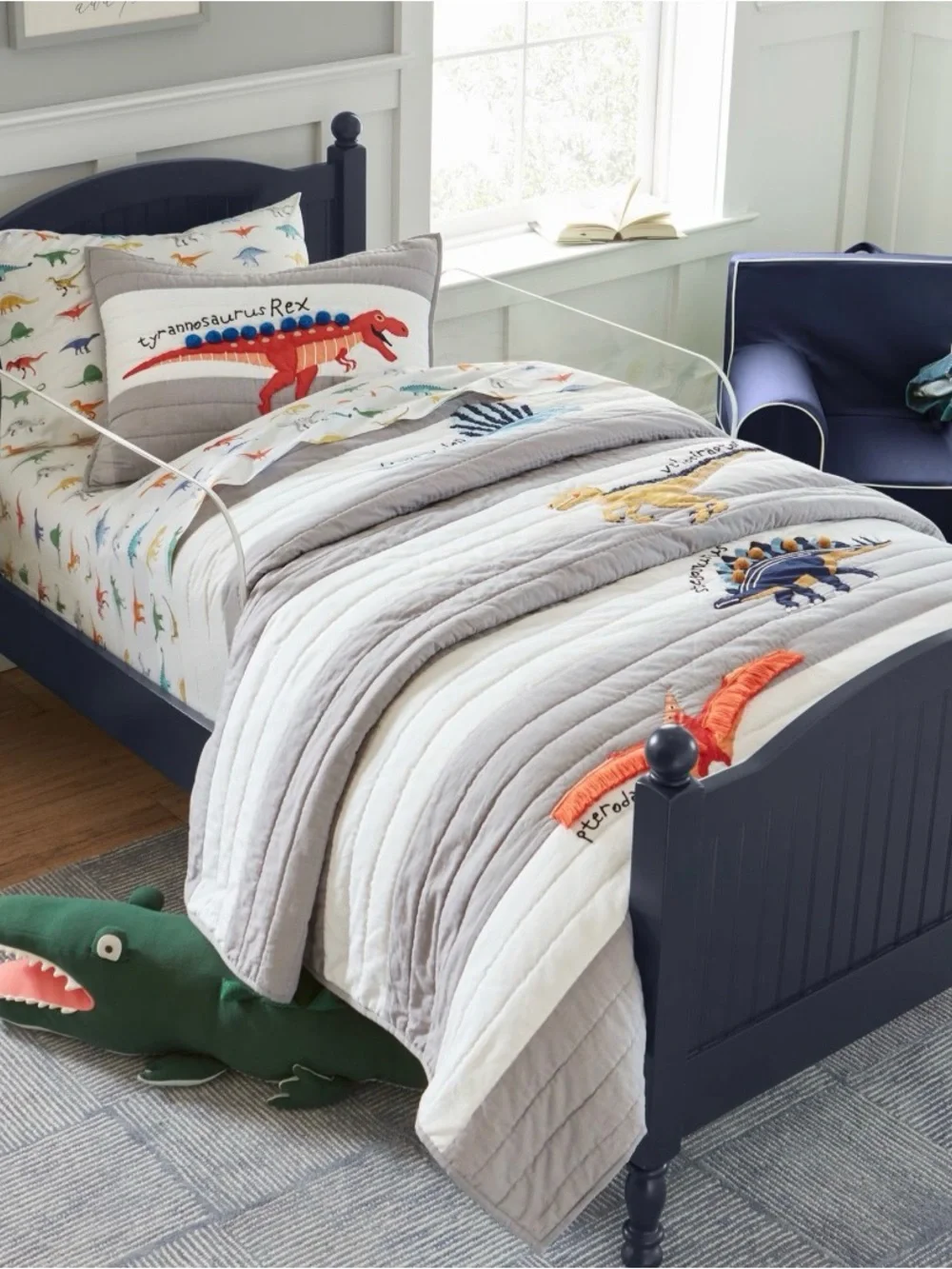 Kids Dinosaur Quilt Set - Gray & White